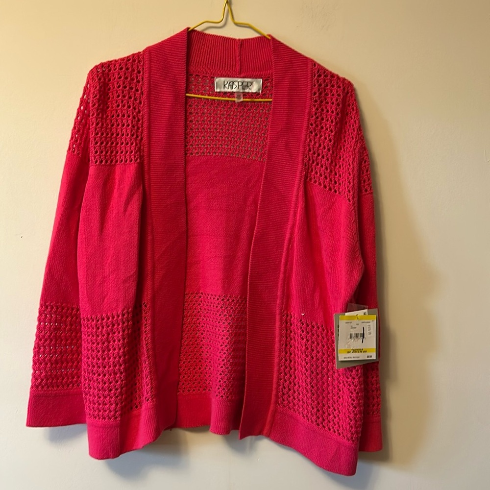 Kasper pink sweater with lacy design size M new with tags